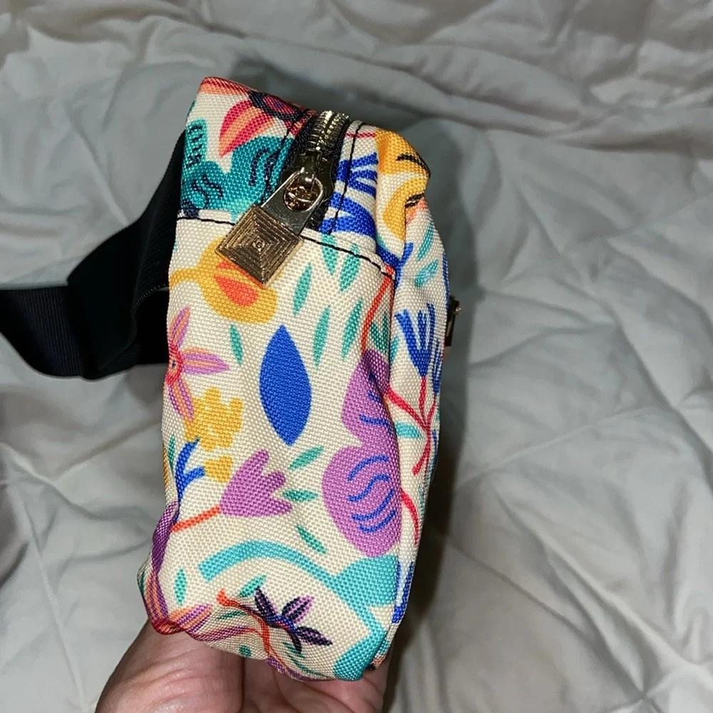 Nwot LulaRoe Floral Fanny Pack belt bag - Picture 6 of 12